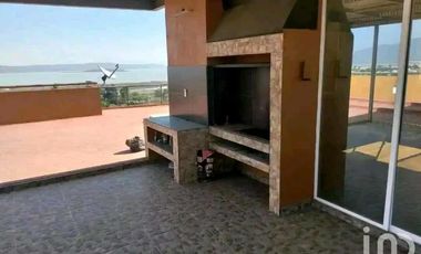 Casa de campo en venta en La Palma con vista al LAGO, a solo 18 minutos de Morelia