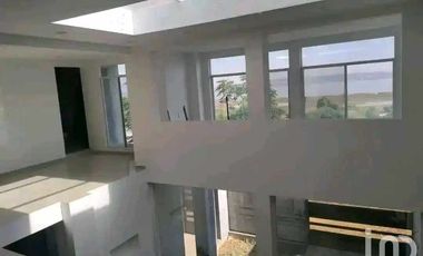 Casa de campo en venta en La Palma con vista al LAGO, a solo 18 minutos de Morelia