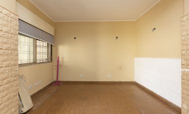 VENTA CASA EN MATADEROS 3 AMB COCHERA - PERMUTA
