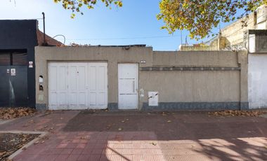 VENTA CASA EN MATADEROS 3 AMB COCHERA - PERMUTA