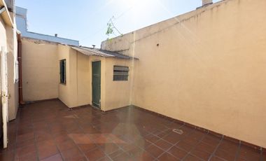 VENTA CASA EN MATADEROS 3 AMB COCHERA - PERMUTA
