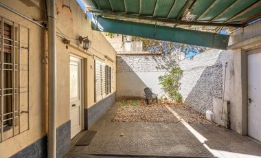 VENTA CASA EN MATADEROS 3 AMB COCHERA - PERMUTA
