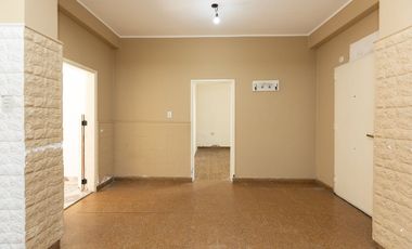 VENTA CASA EN MATADEROS 3 AMB COCHERA - PERMUTA