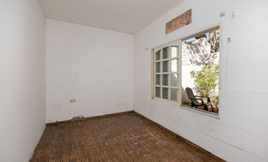 VENTA CASA EN MATADEROS 3 AMB COCHERA - PERMUTA