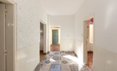 VENTA CASA EN MATADEROS 3 AMB COCHERA - PERMUTA