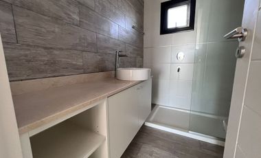 2 AMBIENTES CON HABITACIÓN EN SUITE-FULL AMENITIES