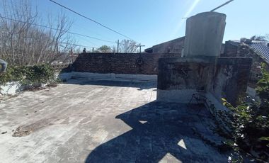 Casa 3 ambientes con garaje
