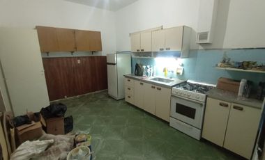 Casa 3 ambientes con garaje