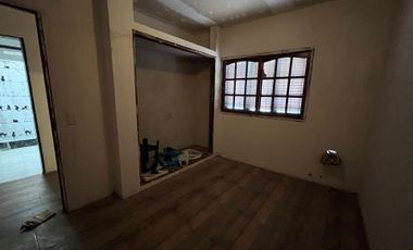 CASA 4 AMBIENTES C/COCHERA + LOCAL AL FRENTE