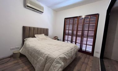 CASA 4 AMBIENTES C/COCHERA + LOCAL AL FRENTE