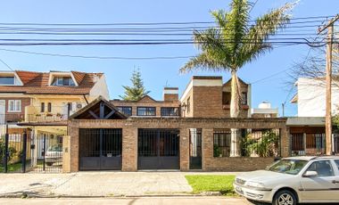 CASA 5 AMB VENTA SAN ISIDRO JARDIN PILETA