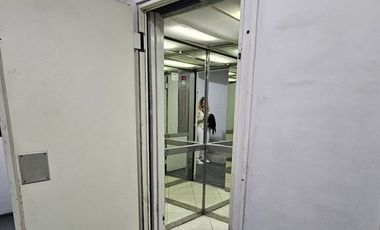 VENTA COCHERA CUBIERTA CENTRO SAN ISIDRO
