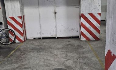 VENTA COCHERA CUBIERTA CENTRO SAN ISIDRO