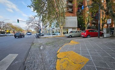 VENTA COCHERA CUBIERTA CENTRO SAN ISIDRO