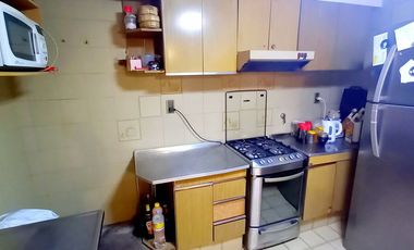 Vende Casa de 4 Dormitorios cochera y pileta .