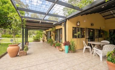 Casa Quinta con gran Terreno en Arroyo Leyes