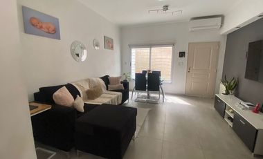 CASA PH EN VENTA MORON PILETA QUINCHO TERRAZA