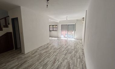 Duplex Reciclado a Nuevo 3 Dormitorios Muy Amplio
