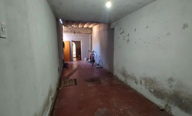 Casa 3 amb + Dpto 2 amb, lote propio, Morón!