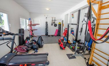CASA EN VENTA EN BARRIO LAS FUENTES ¡OPORTUNIDAD!