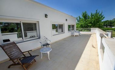 CASA EN VENTA EN BARRIO LAS FUENTES ¡OPORTUNIDAD!