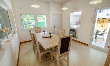 CASA EN VENTA EN BARRIO LAS FUENTES ¡OPORTUNIDAD!