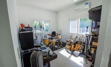 CASA EN VENTA EN BARRIO LAS FUENTES ¡OPORTUNIDAD!