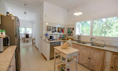 CASA EN VENTA EN BARRIO LAS FUENTES ¡OPORTUNIDAD!