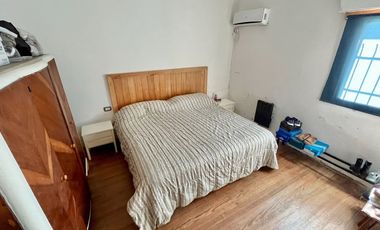 CASA 4 DORMITORIOS VENTA LA PLATA QUINCHO Y PILETA