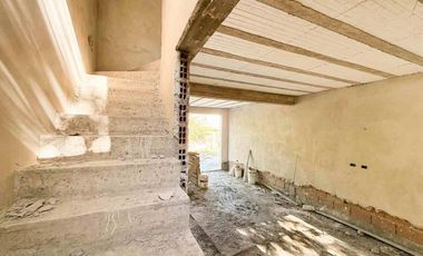 DUPLEX 2 DORMITORIOS VENTA CITY BELL