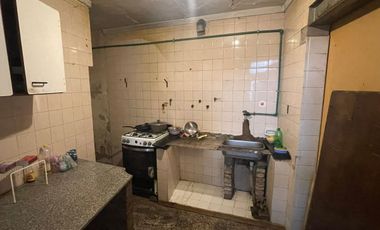 PH 4 AMBIENTES VENTA CON TERRAZA A REFACCIONAR