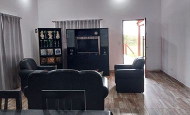 Venta Casa 3 ambientes en Miramar con Pileta