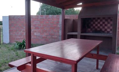 Venta Casa 3 ambientes en Miramar con Pileta