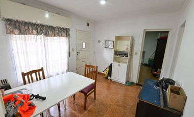 Casa en venta 3 dorm. en macrocentro Venado Tuerto