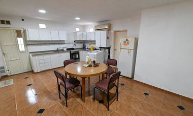 Casa en venta 3 dorm. en macrocentro Venado Tuerto