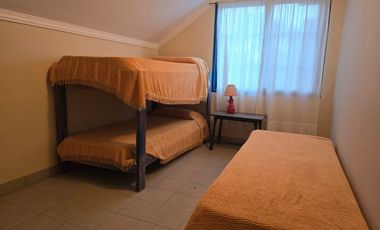 SE VENDE CASA QUINTA DE 3 DORMITORIOS CON PILETA