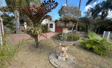 SE VENDE CASA QUINTA A REFACCIONAR A 100 M DEL RIO