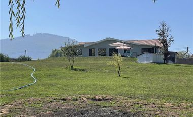 SE VENDE PARCELA DE AGRADO CON CASA