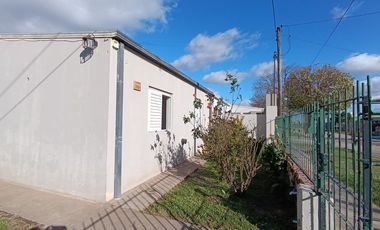 SE VENDE CASA EN FRANCK, 2 DORMITORIOS