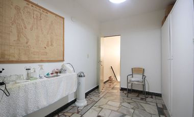 VENTA CASA 4 AMB QUINCHO COCHERA GALPON FLORES
