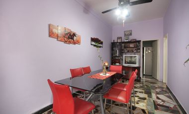 VENTA CASA 4 AMB QUINCHO COCHERA GALPON FLORES