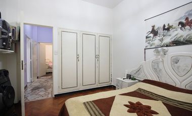 VENTA CASA 4 AMB QUINCHO COCHERA GALPON FLORES