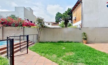 VENTA CASA CON PILETA BURZACO APTO CREDITO