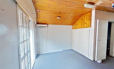 VENTA CASA CON PILETA BURZACO APTO CREDITO