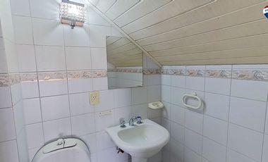 VENTA CASA CON PILETA BURZACO APTO CREDITO