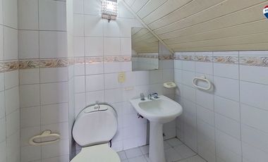 VENTA CASA CON PILETA BURZACO APTO CREDITO