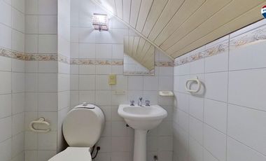 VENTA CASA CON PILETA BURZACO APTO CREDITO