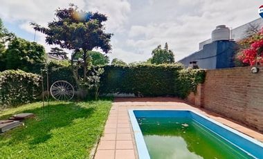VENTA CASA CON PILETA BURZACO APTO CREDITO