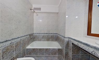 VENTA CASA CON PILETA BURZACO APTO CREDITO