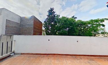 VENTA CASA CON PILETA BURZACO APTO CREDITO